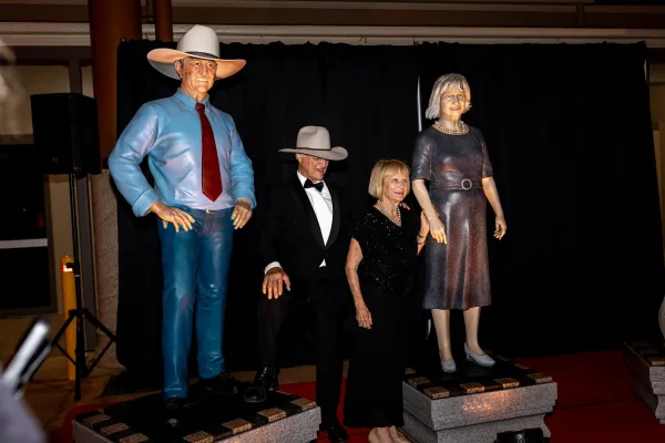 A Lasting Tribute: Bob Katter Statues Unveiled in Charters Towers photo 1
